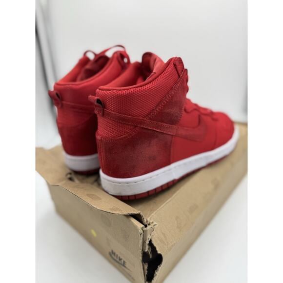 Athletic_Shoes